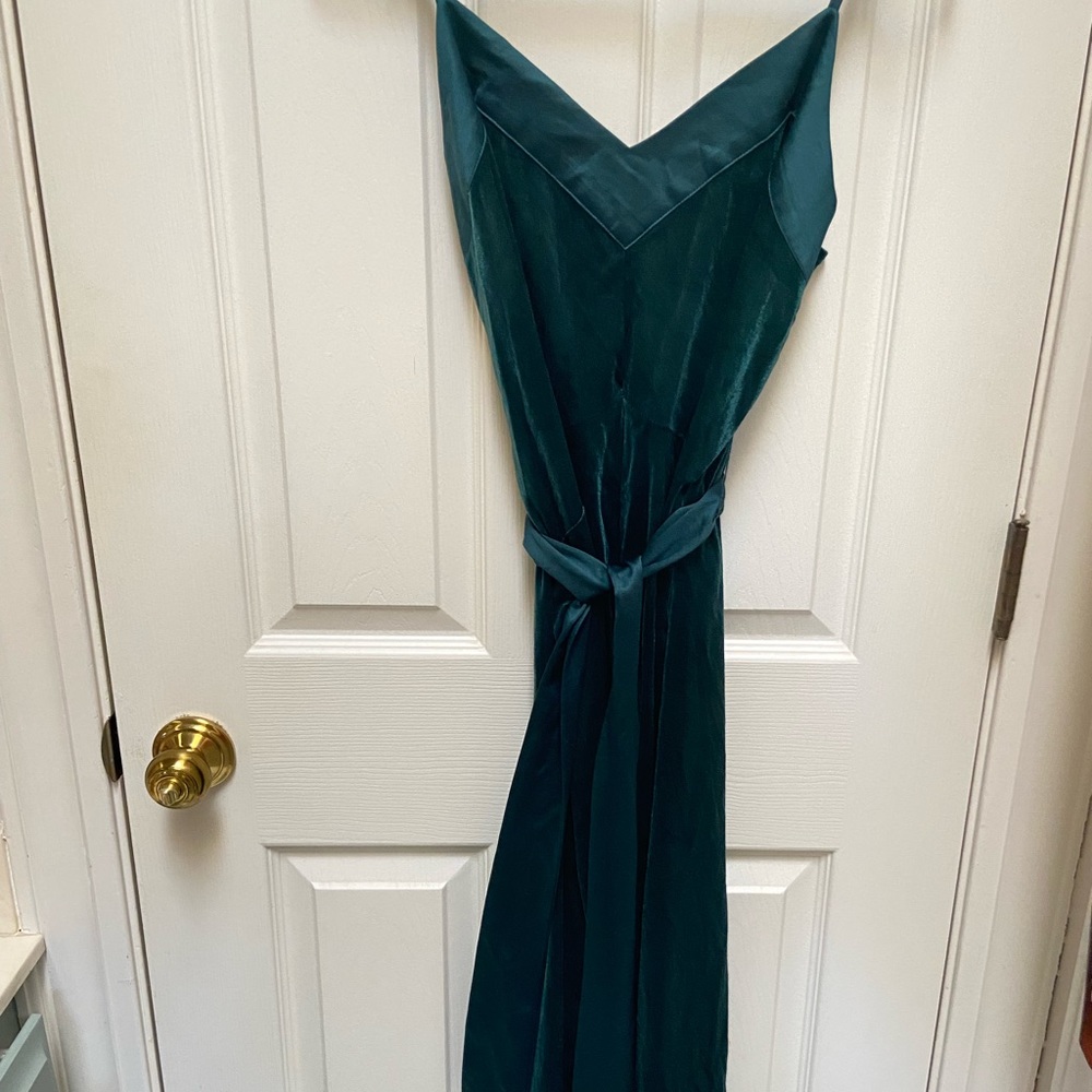 Emerald Green Velvet Midi Dress W/Belt